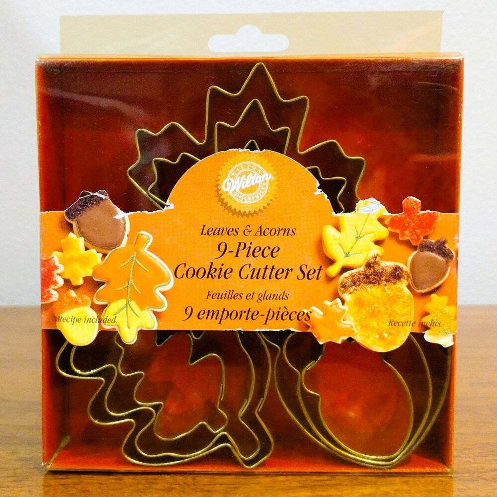 NEW Wilton Leaves & Acorns 9-Piece Cookie Cutter Set